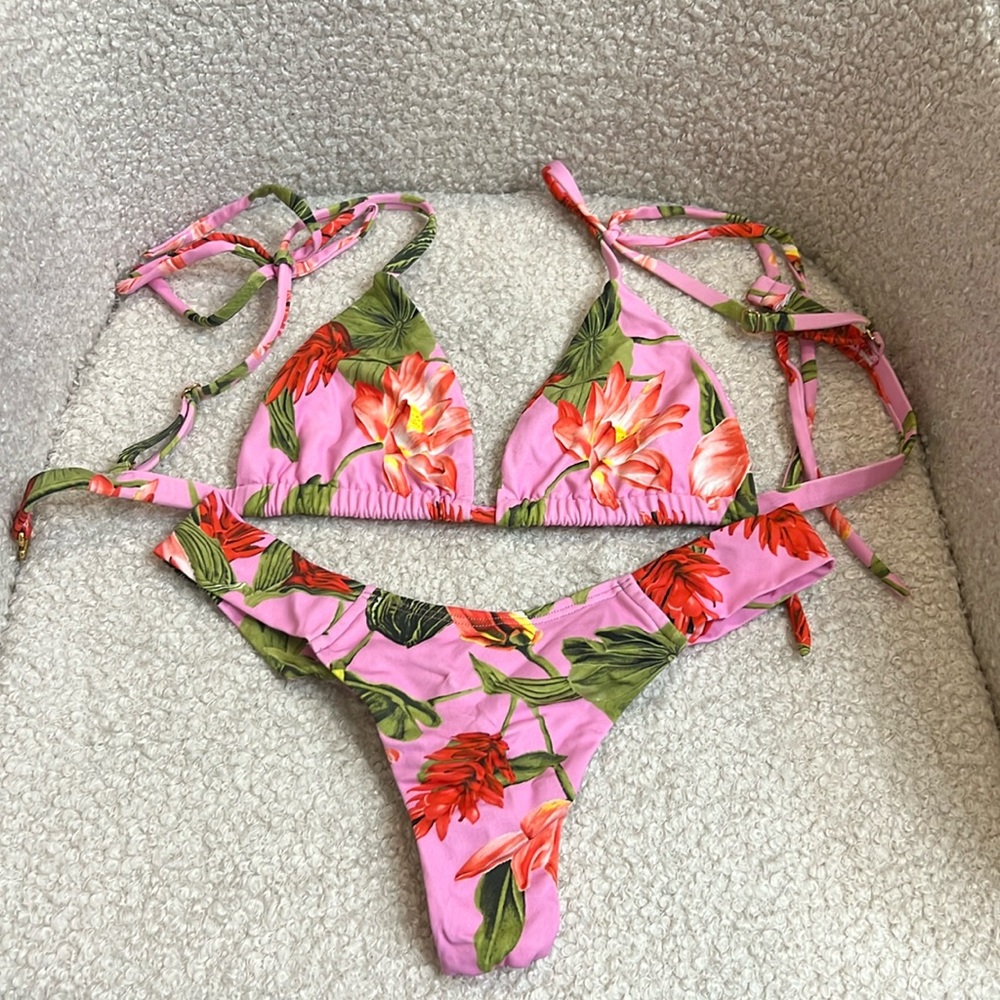Montce Swim size M bathing suit set